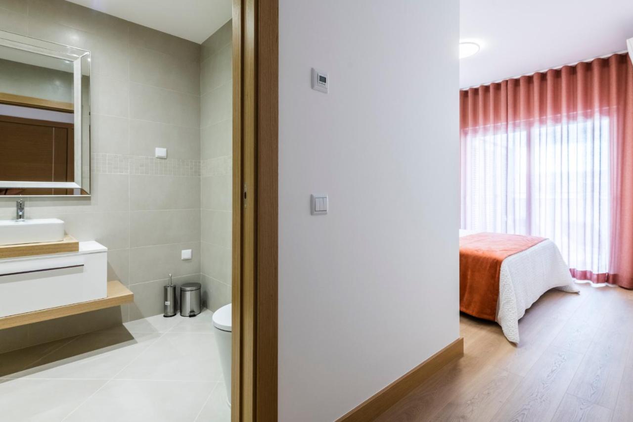 Coolhouses Lagos, 2 Bed Stylish City Flat, Rooftop Shared Pool, Clayheart Luaran gambar