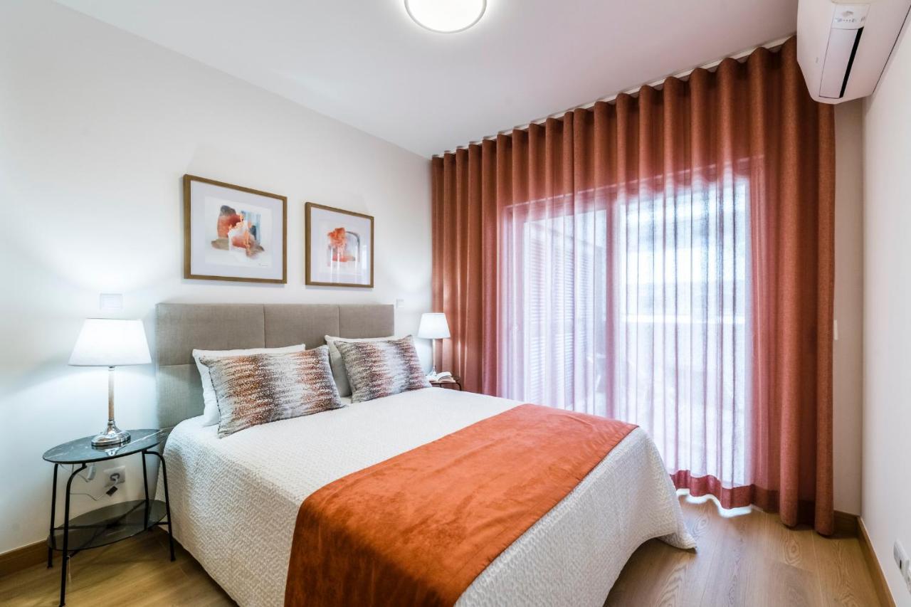 Coolhouses Lagos, 2 Bed Stylish City Flat, Rooftop Shared Pool, Clayheart Luaran gambar